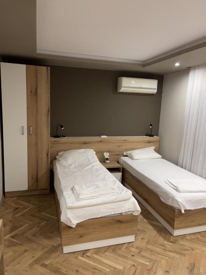 Ivet Guest Rooms Warna Exterior foto